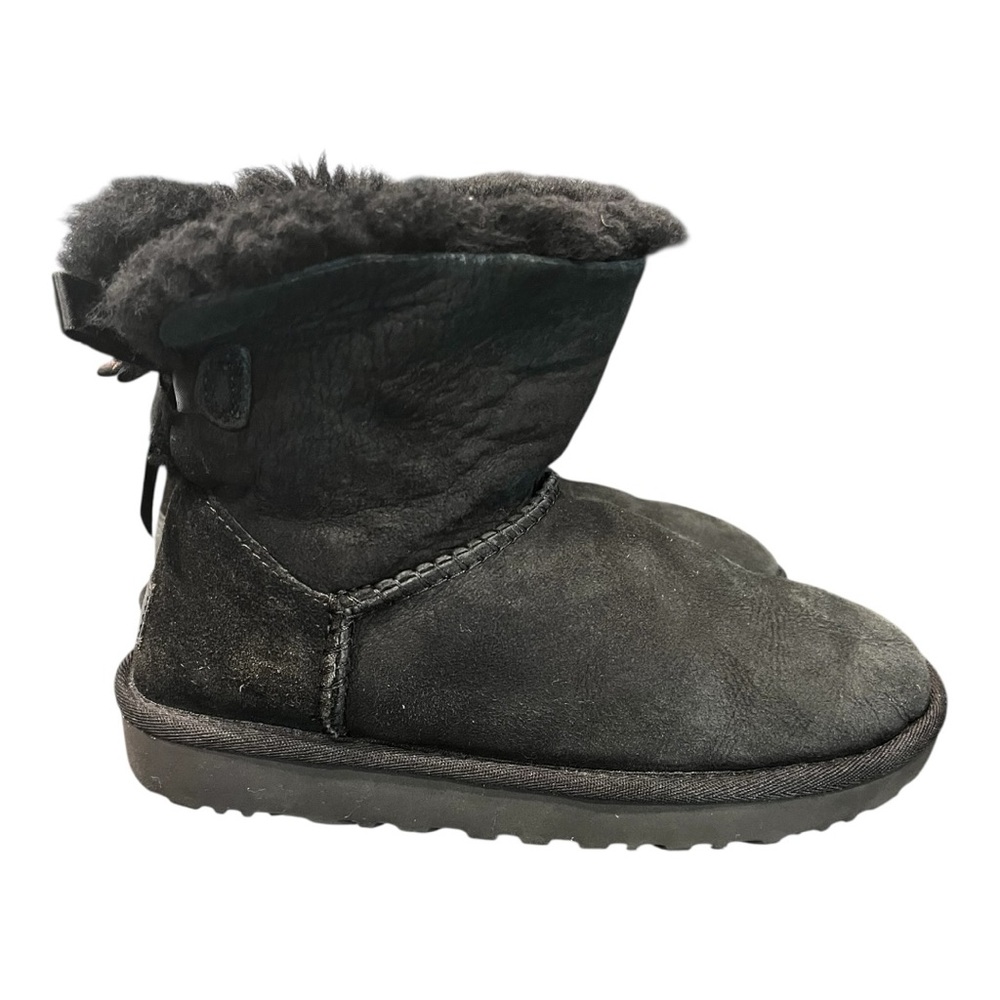 UGG Mini Bailey Bow I Bootsโ Black Suede Shearling Womenโs Size 6